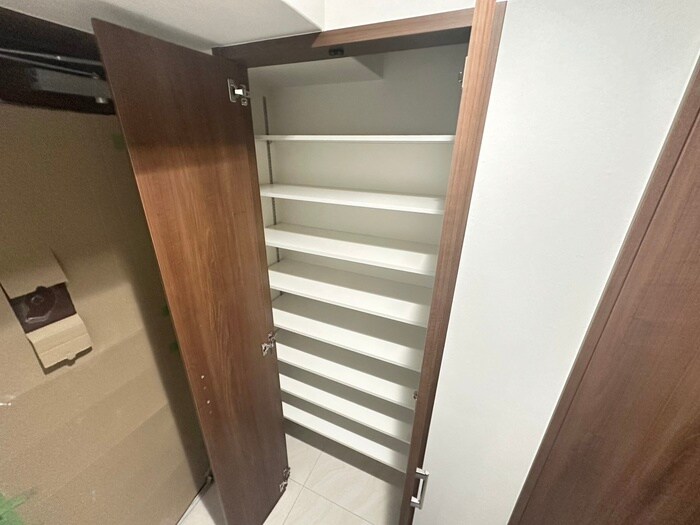 物件内観写真10　(靴箱)