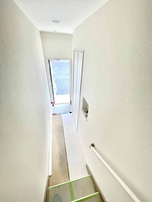 物件内観写真9　(玄関)