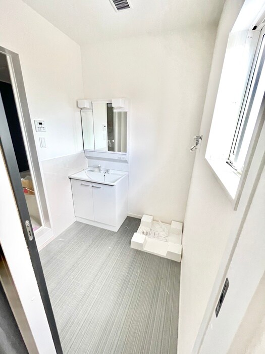 物件内観写真17　(洗濯機置場)