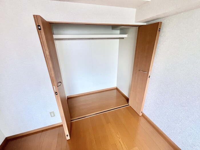 物件内観写真12　(収納)
