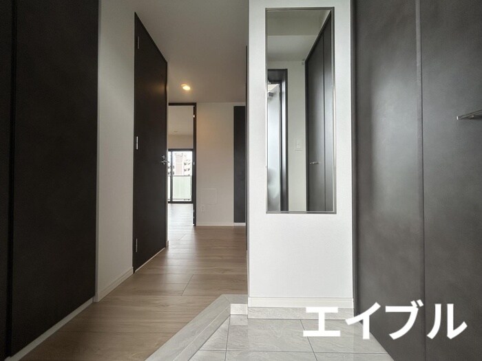 物件内観写真10　(玄関)