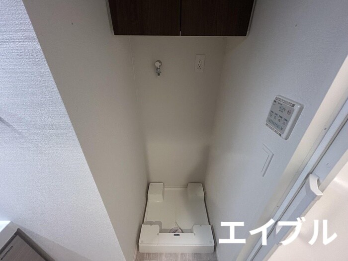 物件内観写真15　(洗濯機置場)