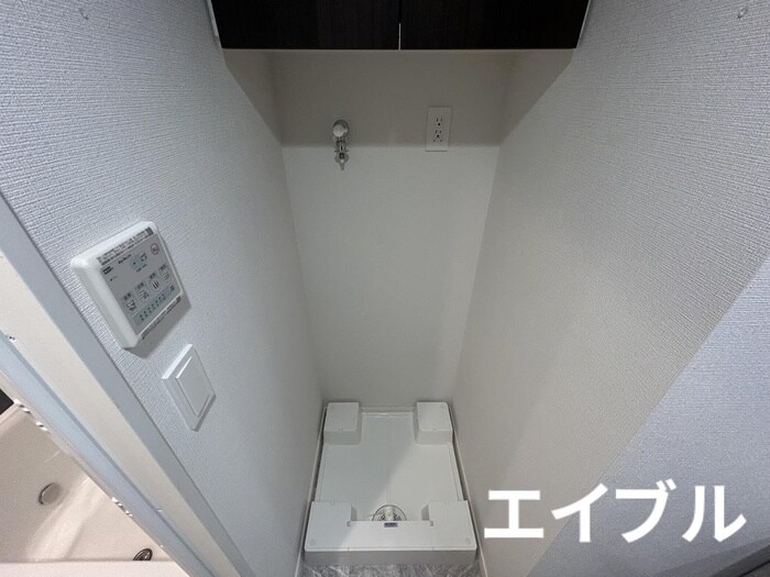 物件内観写真15　(洗濯機置場)