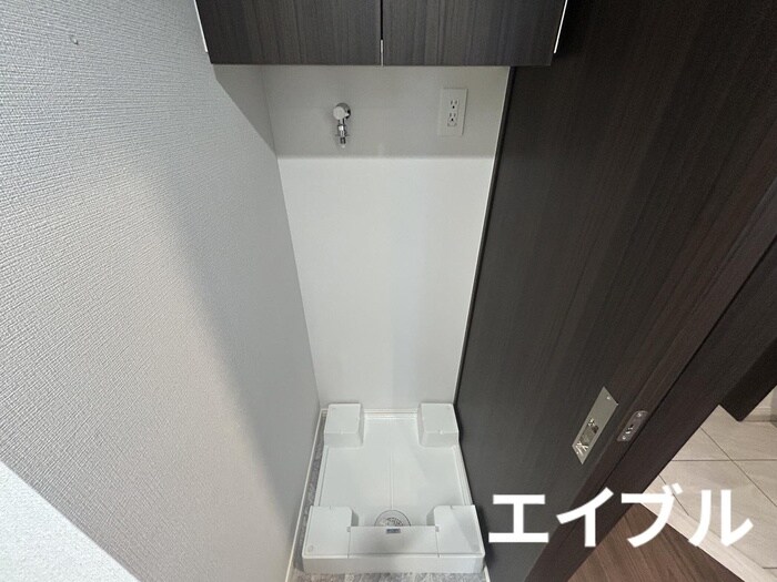 物件内観写真15　(洗濯機置場)