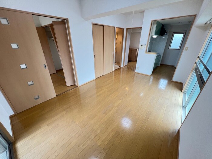 物件内観写真3　(居室)