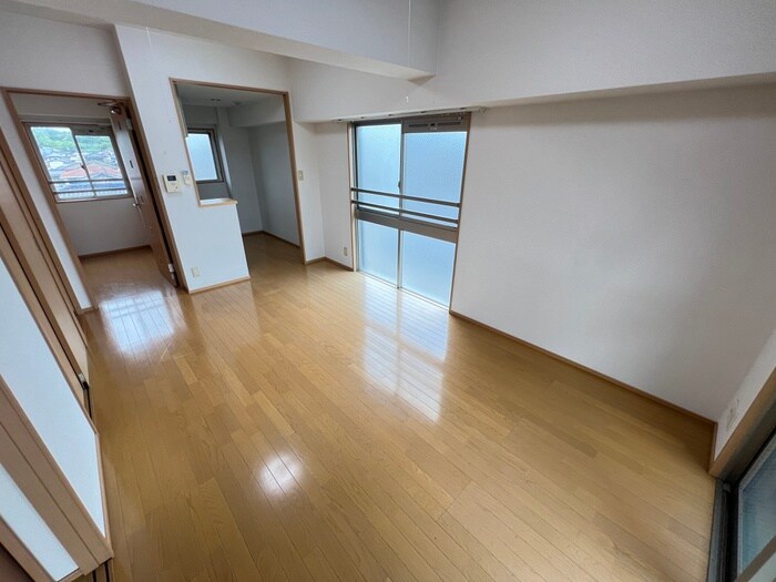 物件内観写真4　(居室)