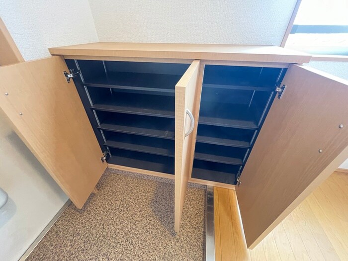 物件内観写真15　(靴箱)