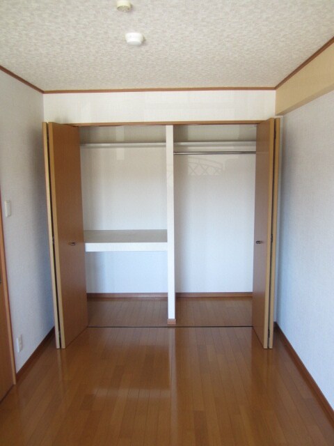 物件内観写真10　(収納)