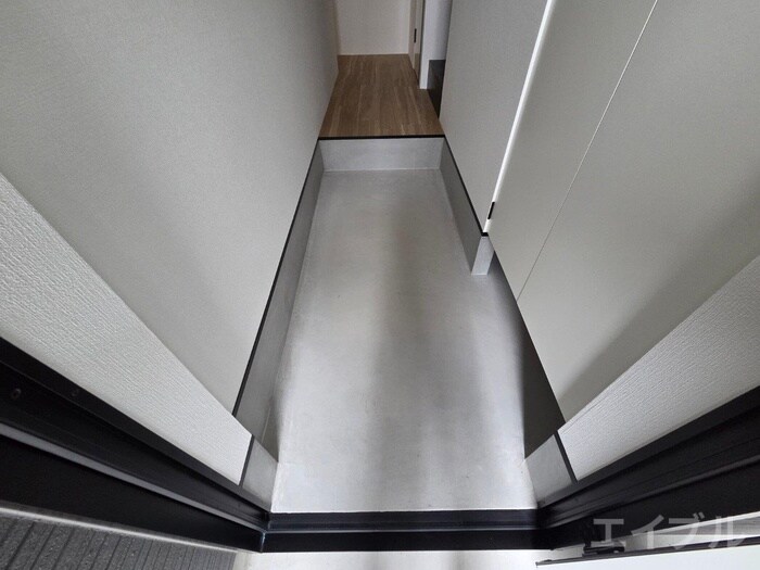 物件内観写真16　(玄関)