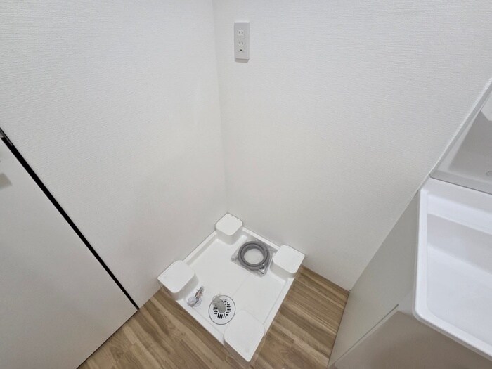 物件内観写真13　(洗濯機置場)