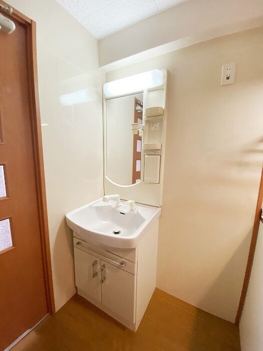 物件内観写真9　(洗面)