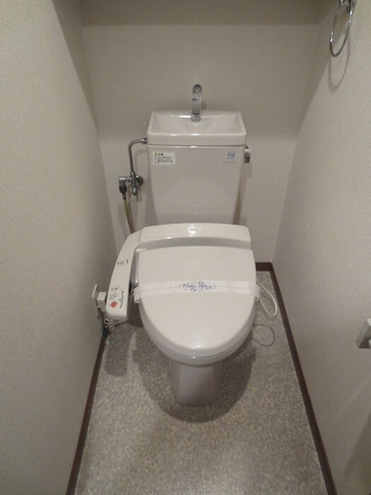 物件内観写真9　(トイレ)