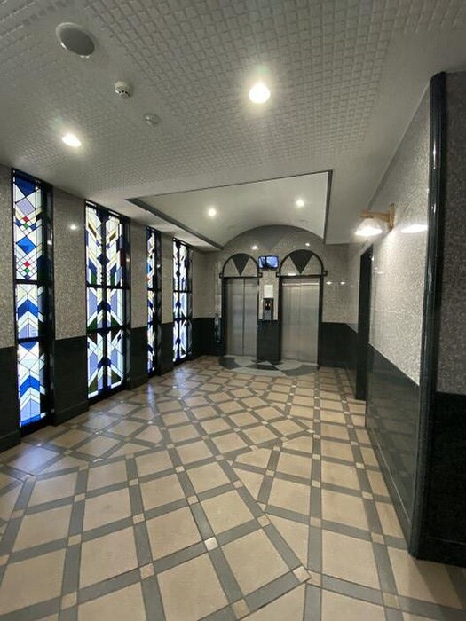 物件外観写真4　(エントランス部分)