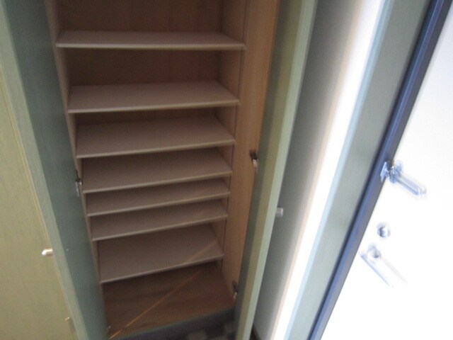 物件内観写真11　(収納)