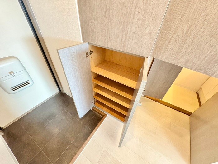 物件内観写真18　(靴箱)