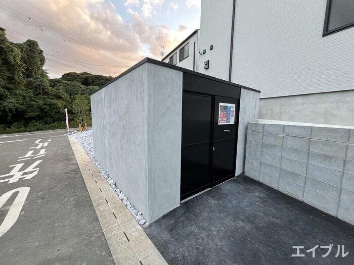 物件外観写真4　(建物設備)