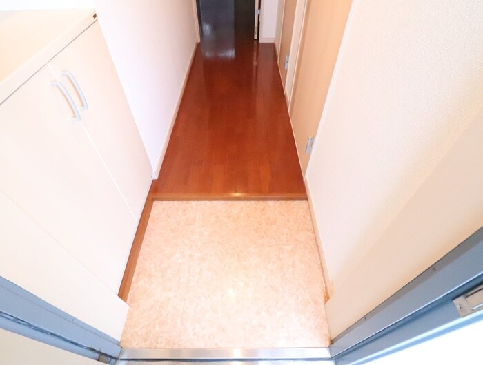 物件内観写真19　(玄関)