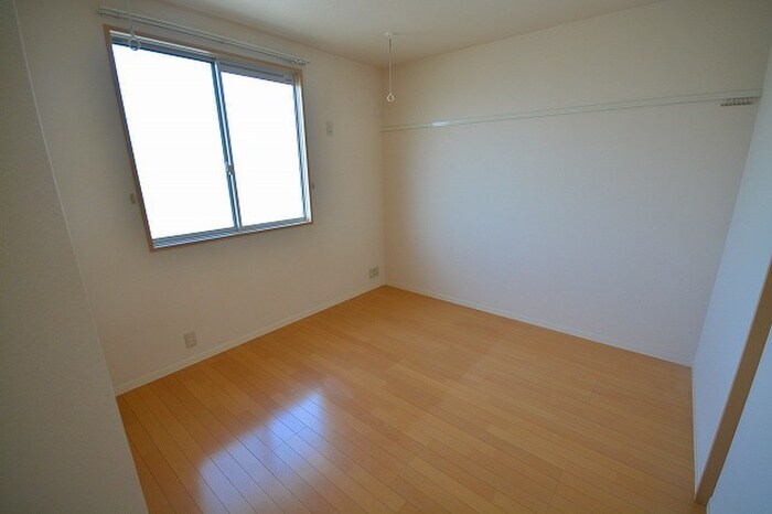 物件内観写真6　(居室)