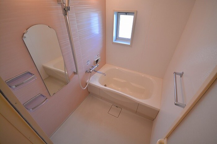 物件内観写真12　(バス／シャワールーム等)