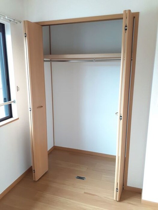 物件内観写真10　(収納)