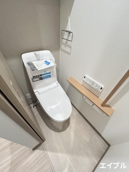 物件内観写真8　(トイレ)