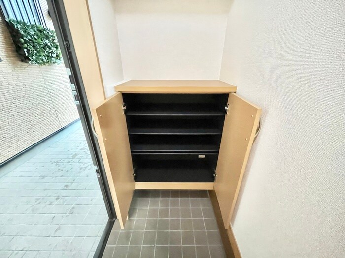 物件内観写真10　(靴箱)
