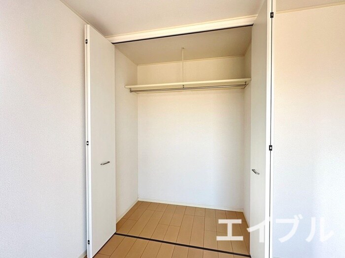 物件内観写真12　(収納)