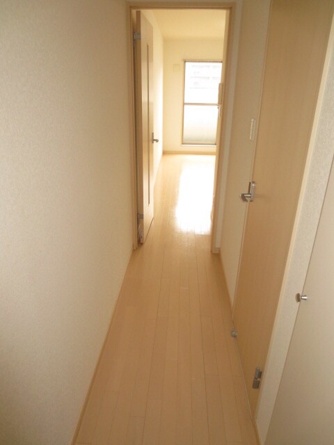 物件内観写真17　(玄関)