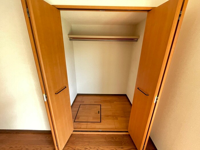 物件内観写真16　(収納)