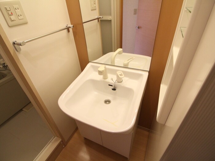 物件内観写真13　(洗面)