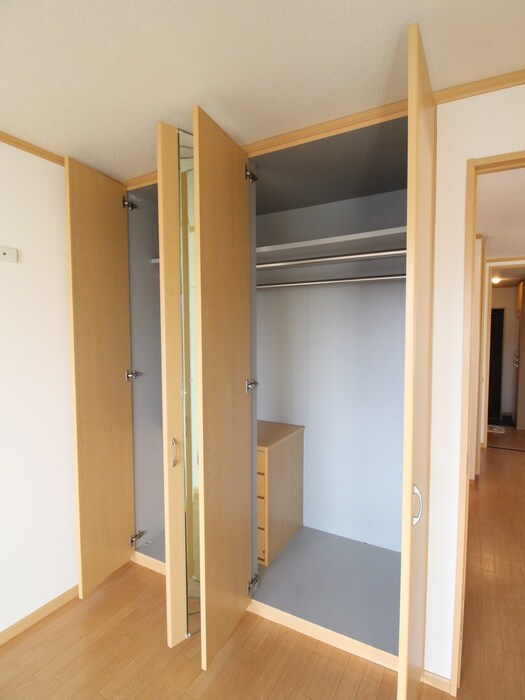 物件内観写真11　(収納)