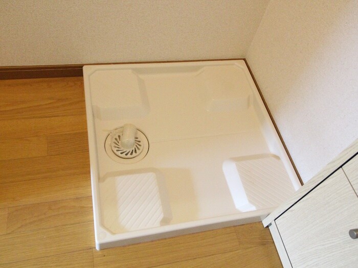 物件内観写真17　(洗濯機置場)