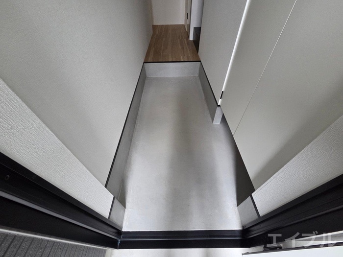 物件内観写真15　(玄関)