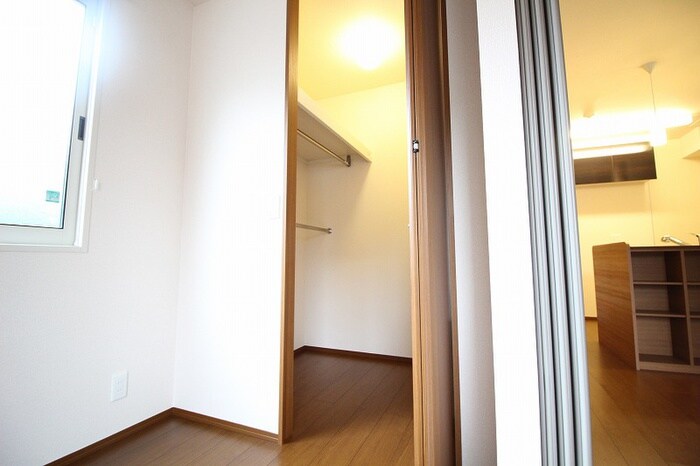 物件内観写真8　(収納)