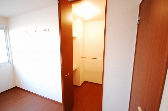 物件内観写真8　(収納)