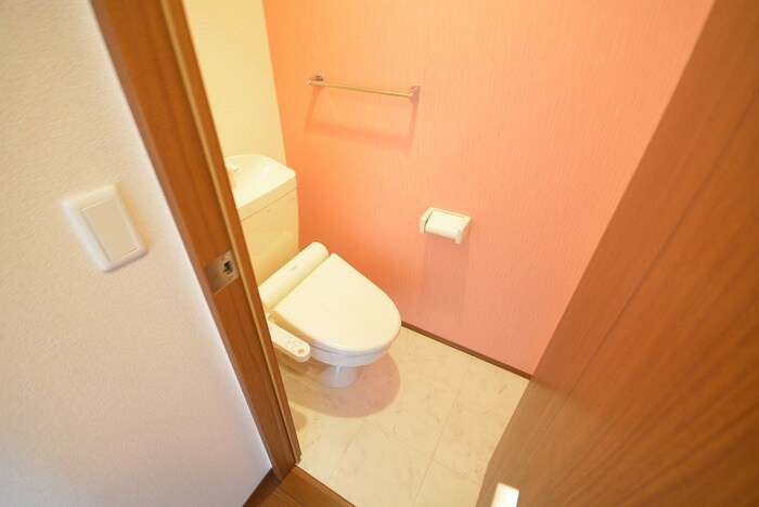 物件内観写真10　(トイレ)