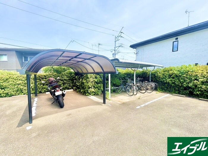 物件外観写真6　(駐輪場)