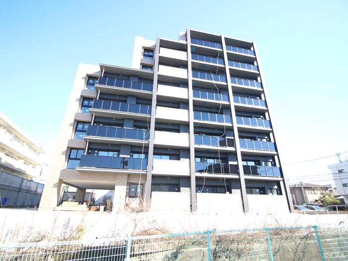 物件外観写真3　(建築中)