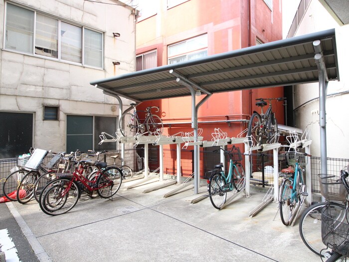 物件外観写真2　(駐輪場)