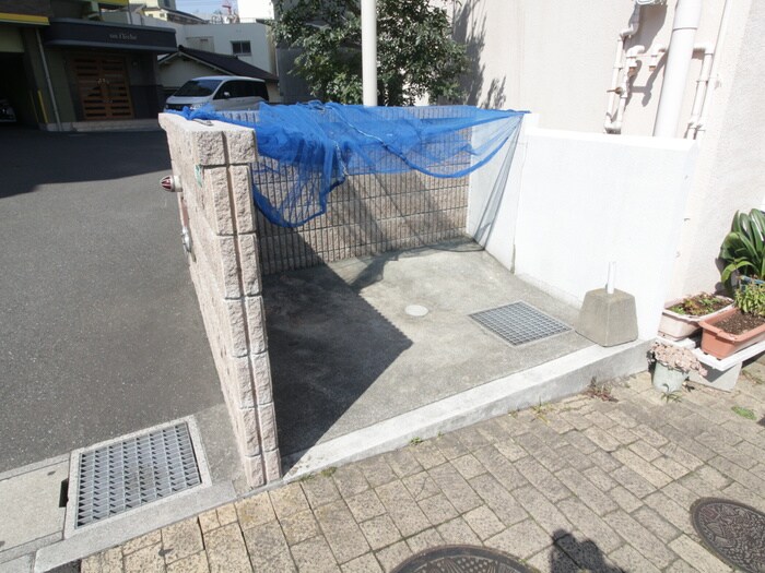 物件外観写真4　(建物設備)