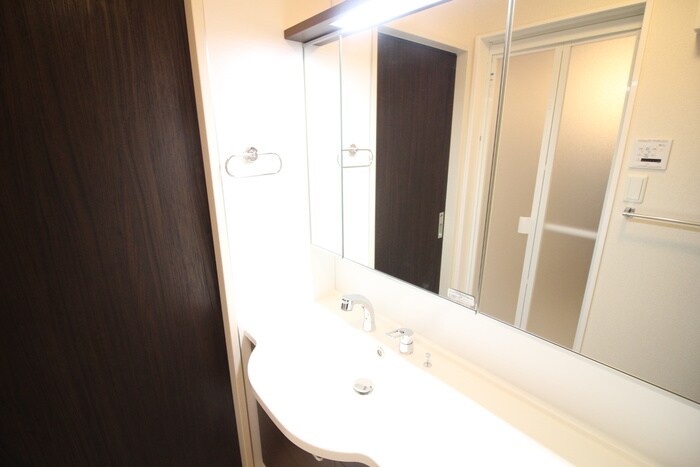 物件内観写真13　(洗面)