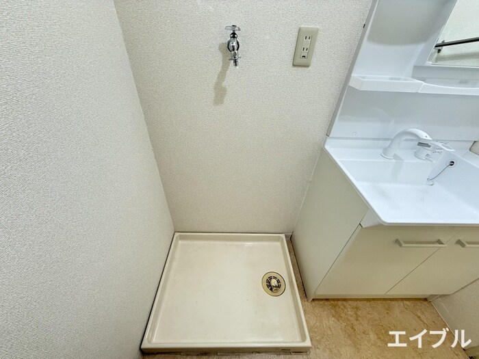 物件内観写真13　(洗濯機置場)