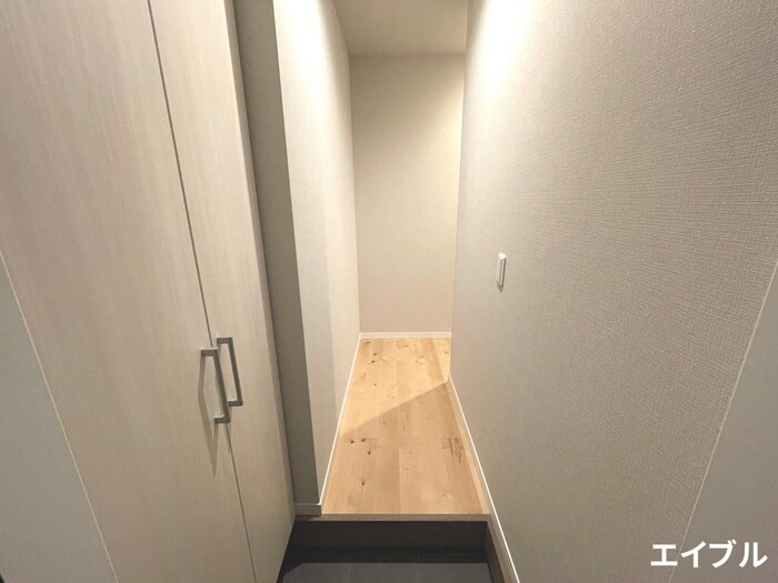 物件内観写真12　(玄関)