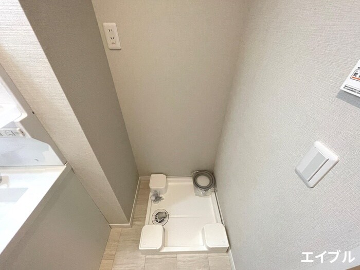 物件内観写真15　(洗濯機置場)