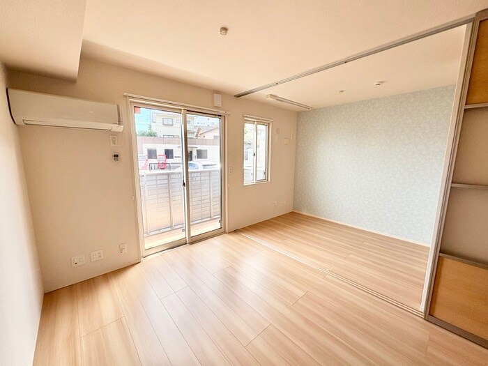 物件内観写真5　(居室)