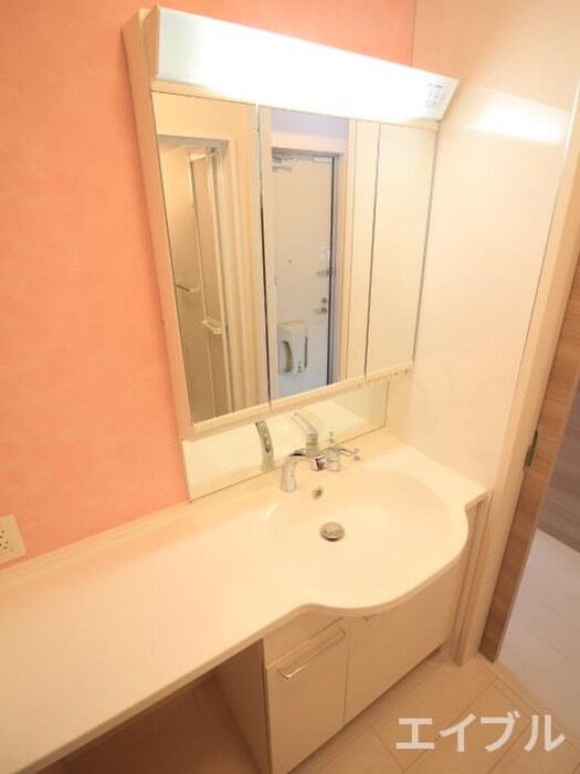 物件内観写真8　(洗面)