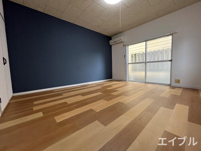 物件内観写真2　(居室)