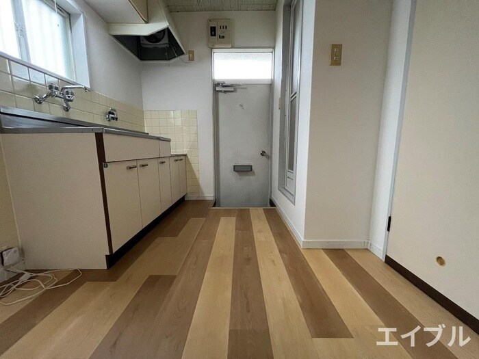 物件内観写真9　(廊下)