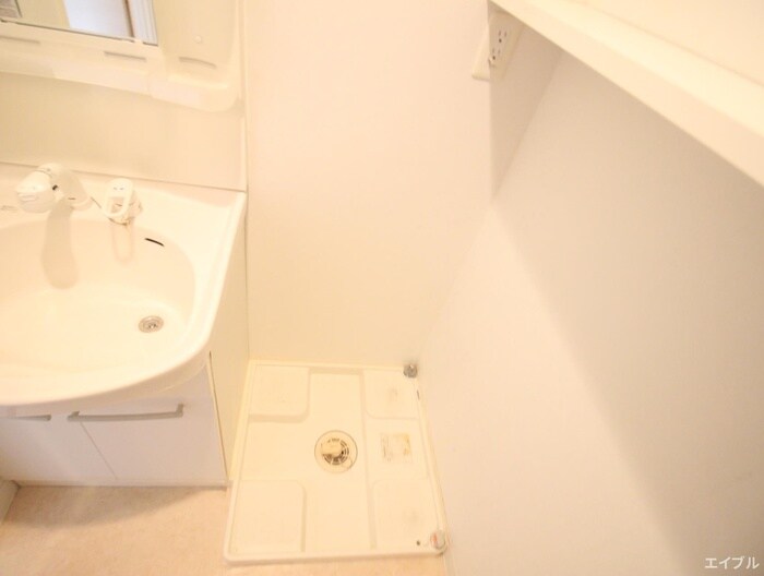 物件内観写真18　(洗濯機置場)