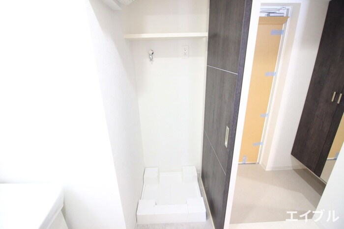 物件内観写真12　(洗濯機置場)